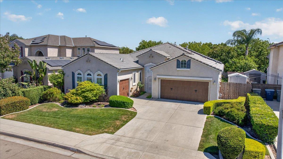 5688 E Christine Ave