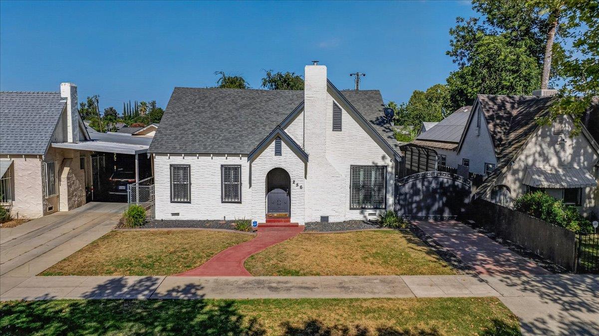 256 N Sierra Vista Ave