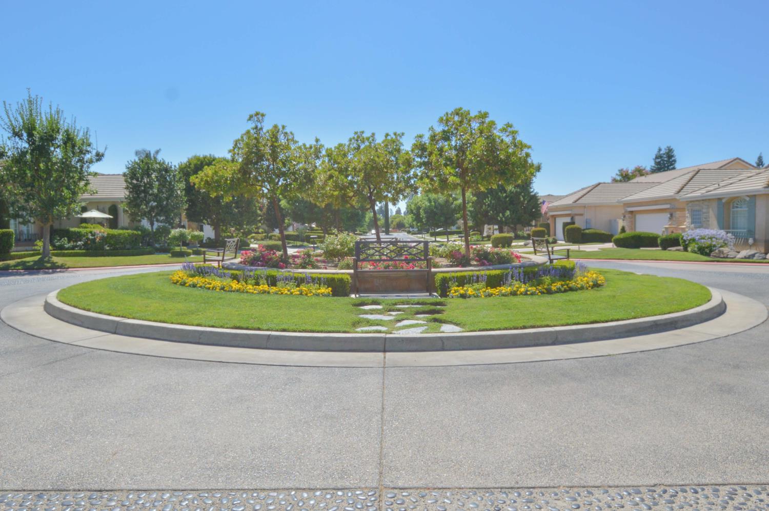 5174 N Via Trevi